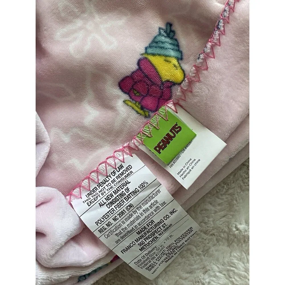 Peanuts Snoopy Woodstock Puffer Jacket Puffy Coat Throw Blanket 50‎ X 70” Pink